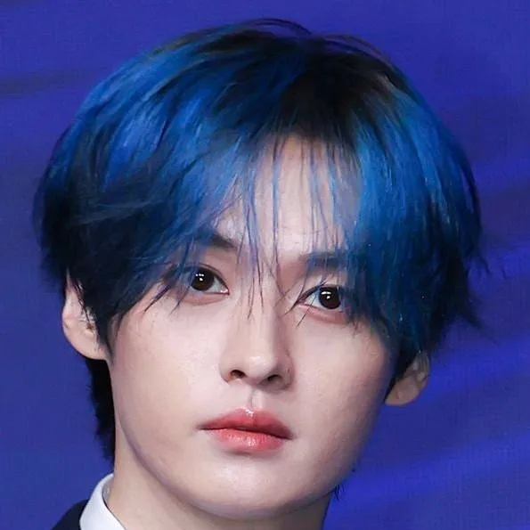 chat with ai character: 𝙼𝚒𝚗𝚑𝚘⚜︎