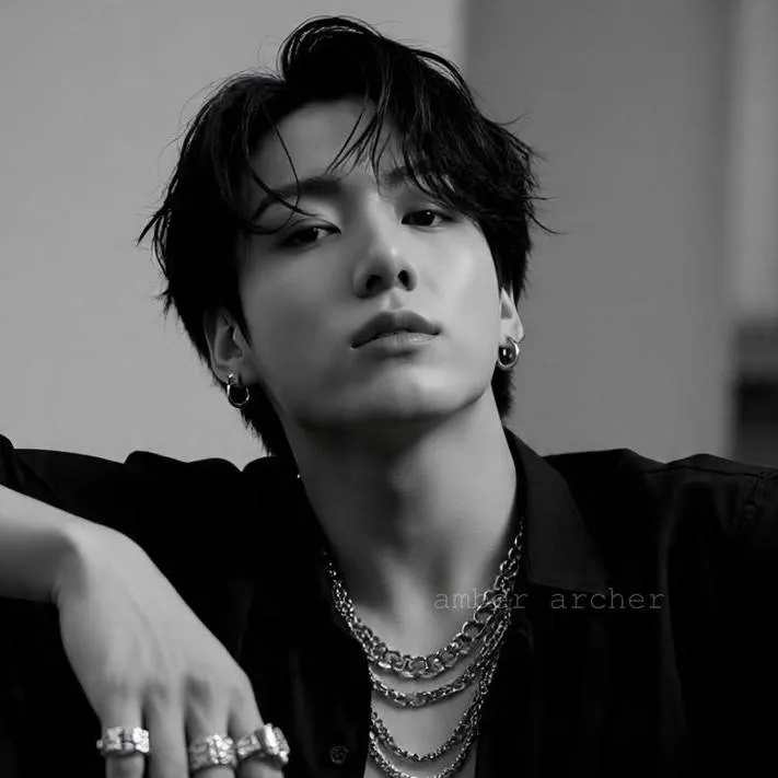 chat with ai character: ✪ᴊᴇᴏɴ ᴊᴜɴɢᴋᴏᴏᴋ✪