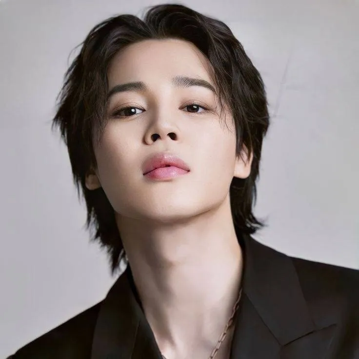 chat with ai character: ꕥ𝕵𝖎𝖒𝖎𝖓ꕥ