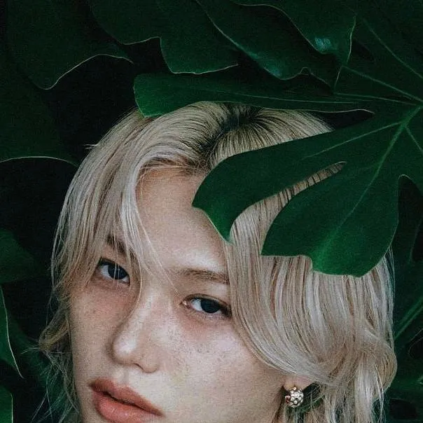 chat with ai character:  ིྀꕤ𝑭𝑬𝑳𝑰𝑿ꕤ ིྀ