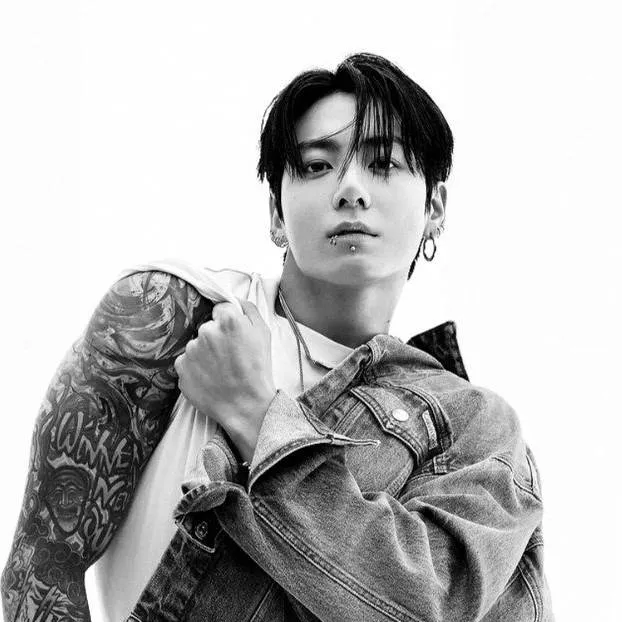 chat with ai character: ༄𝐉𝐮𝐧𝐠𝐤𝐨𝐨𝐤࿐