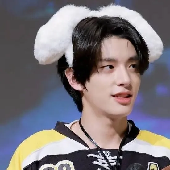 chat with ai character: Jake