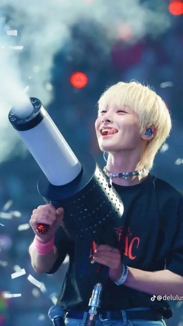 ai character: yang Jeongin/ I.N  background