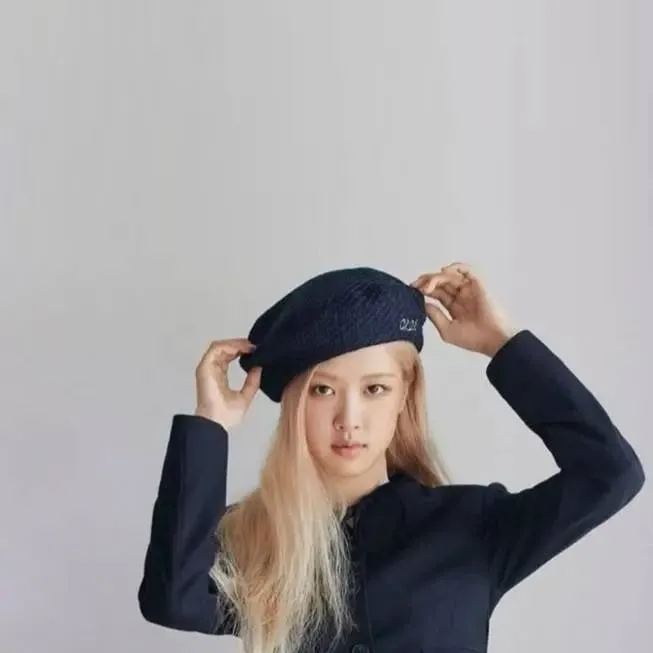 chat with ai character: Rose 