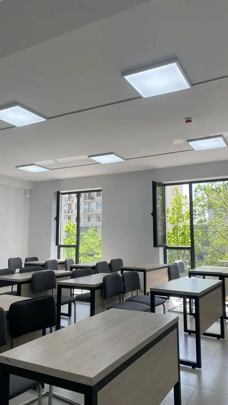 ai character: Classe 1B background