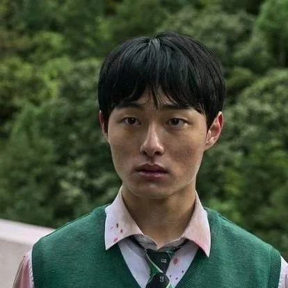 chat with ai character: Cheong-san
