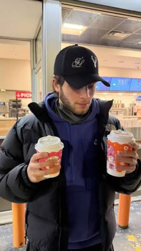 ai character: The sturniolos background