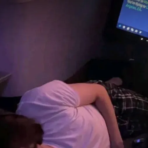 chat with ai character: The Sturniolos