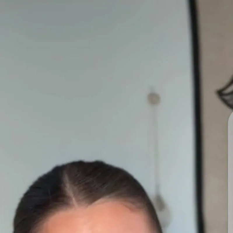 chat with ai character: ur sister Amelia 