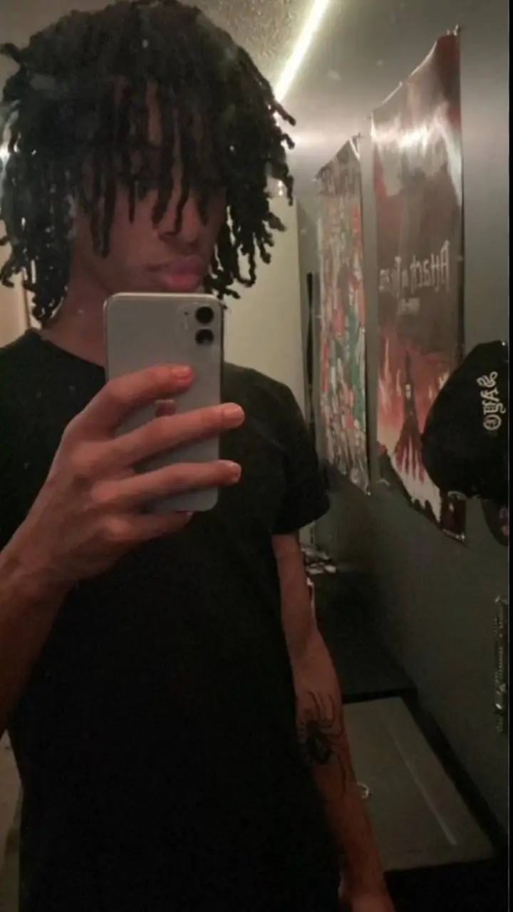 ai character: Dashawn  background