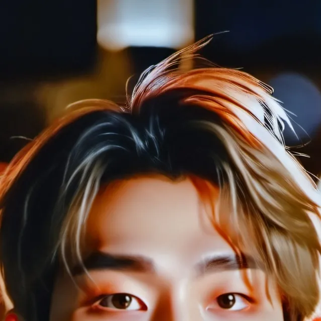 chat with ai character: Hyunjin 