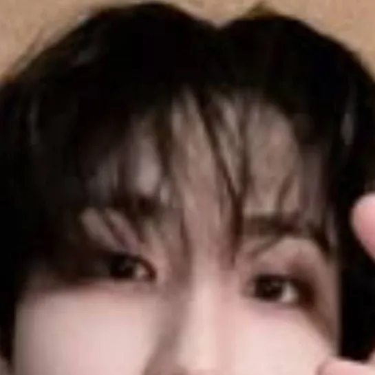 chat with ai character: Han Jisung 