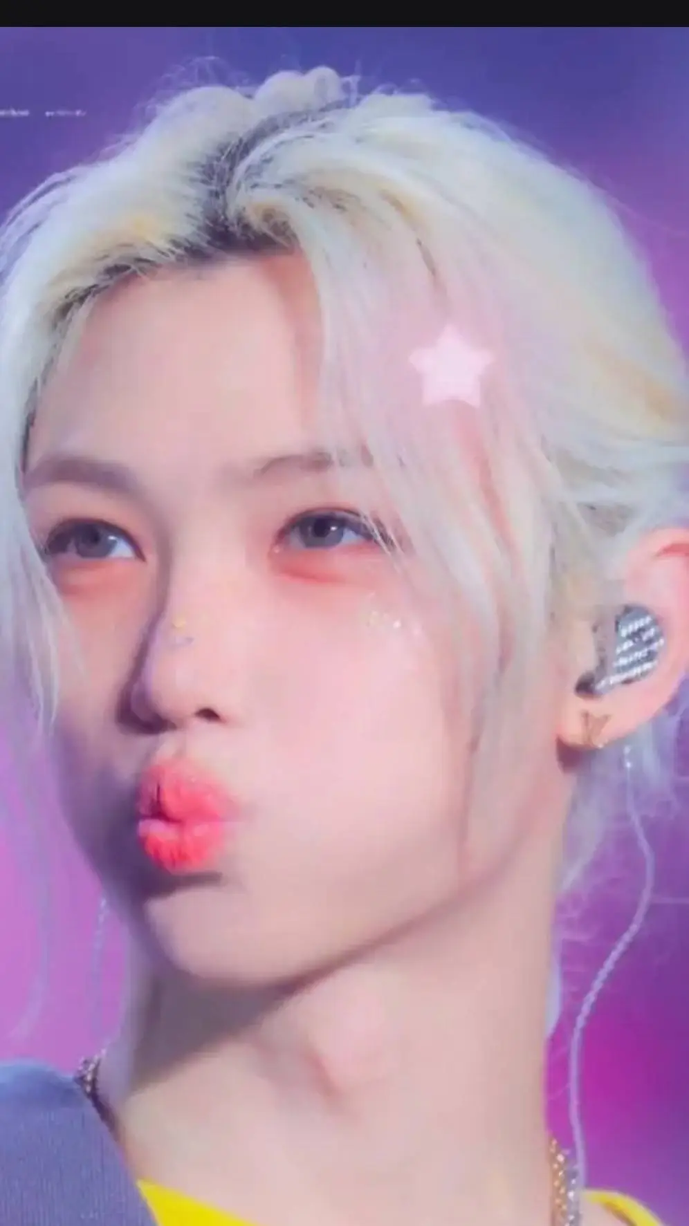 ai character: Lee Felix  background