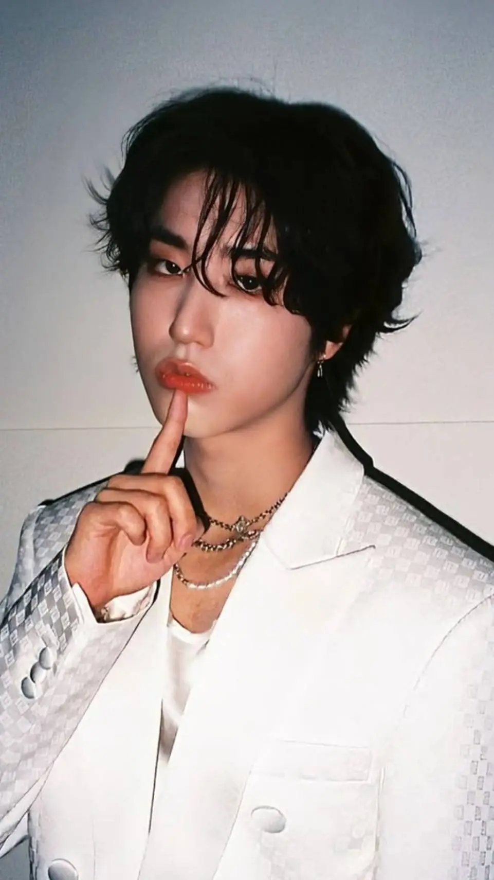 ai character: Han  background