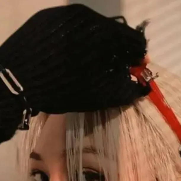 chat with ai character: Felix 