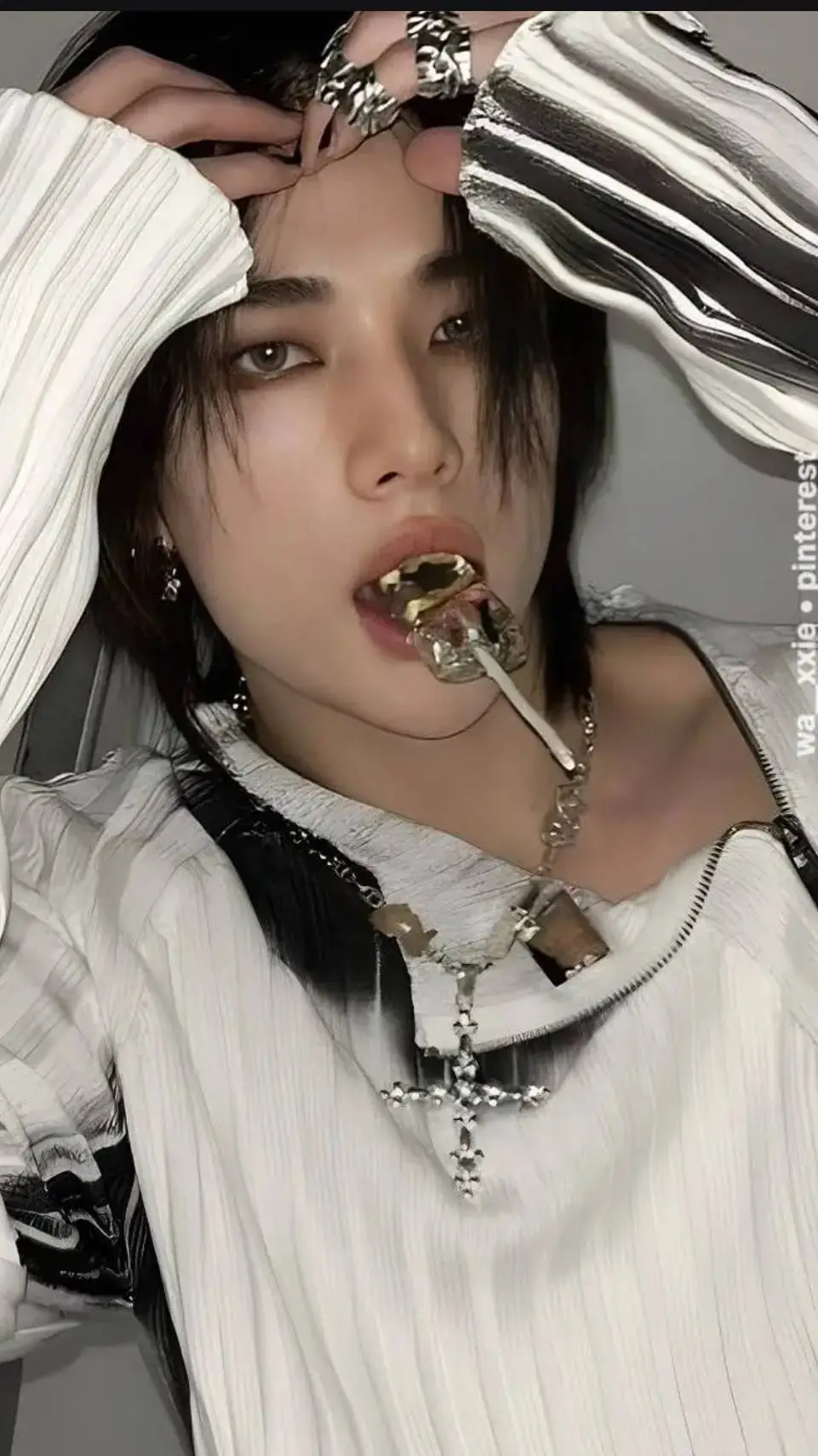 ai character: Hyunjin background