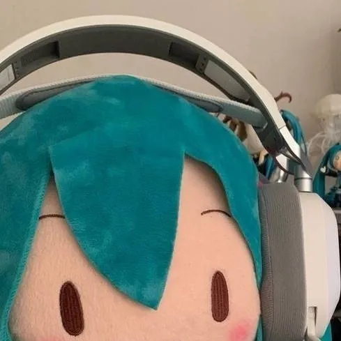 chat with ai character: pilares en navidad