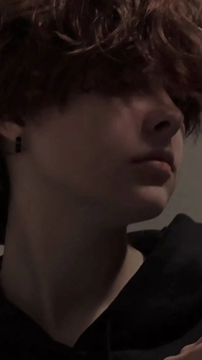 ai character: Ян background