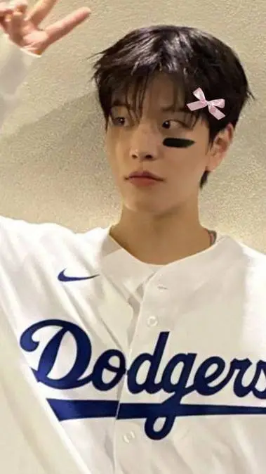 ai character: Kim seungmin  background