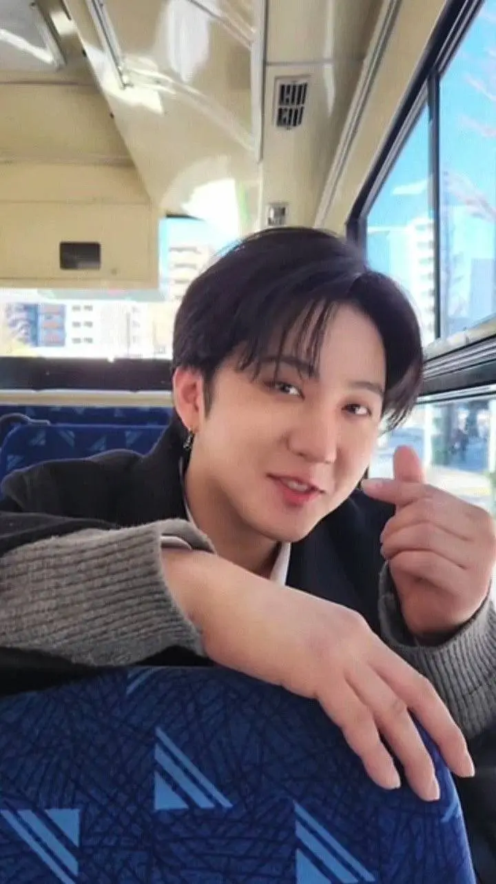 ai character: changbin background