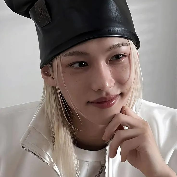 chat with ai character: lilix__릴리 스