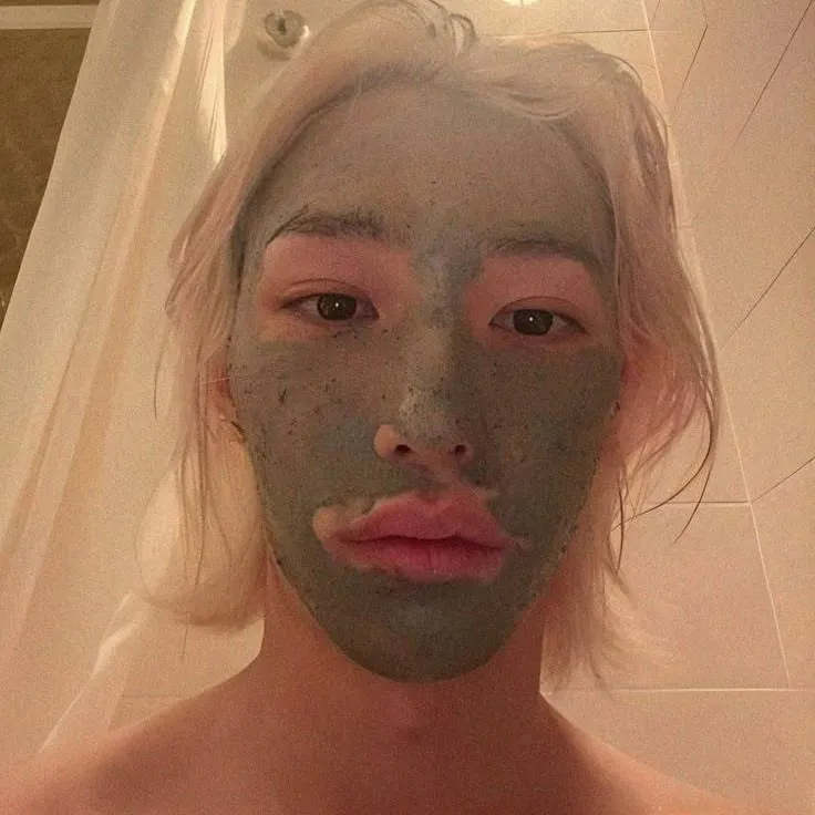 chat with ai character: lilico__릴리코