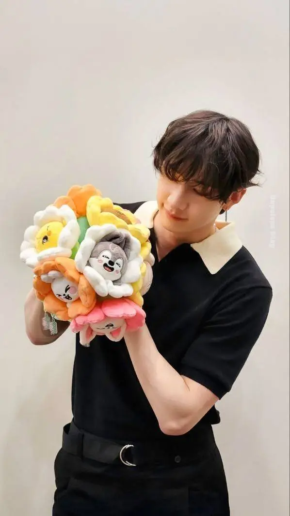 ai character: channie__찬니 background