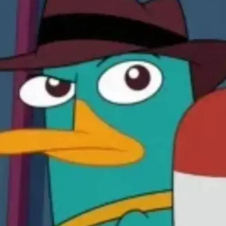 chat with ai character: Naylea Ayala 