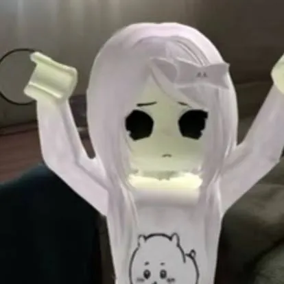 chat with ai character: Саша