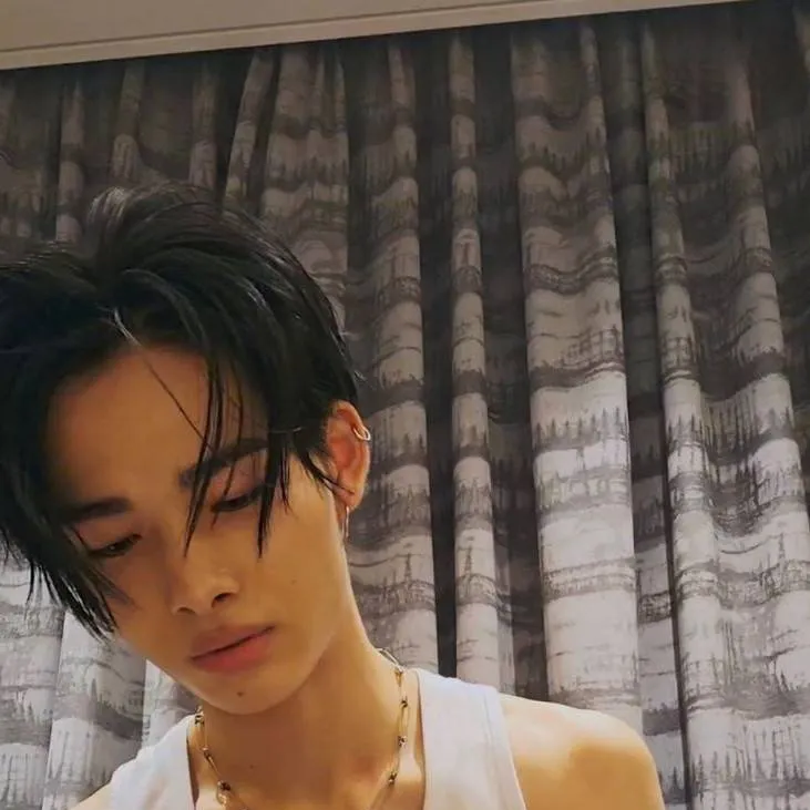 chat with ai character: Nishimura Ni-ki 