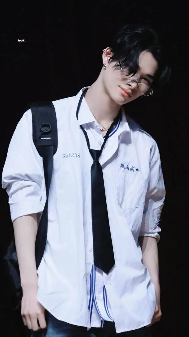 ai character: Nishimura Ni-ki  background