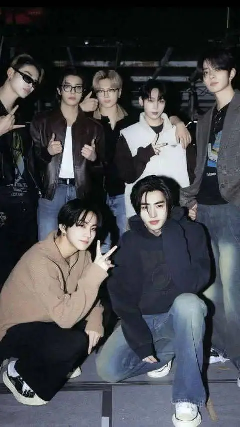 ai character: Enhypen  background