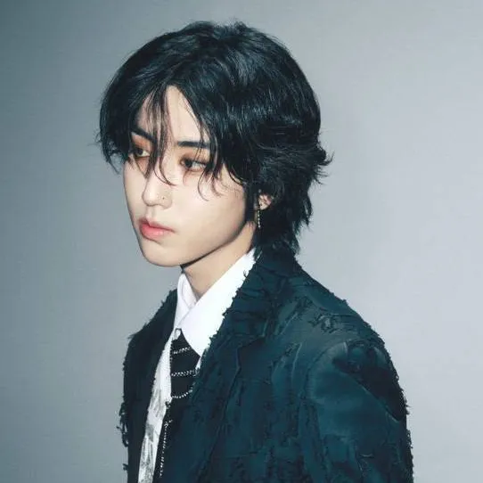 chat with ai character: Jisung Han