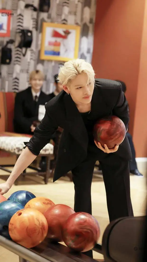 ai character: Nishimura Ni-ki  background