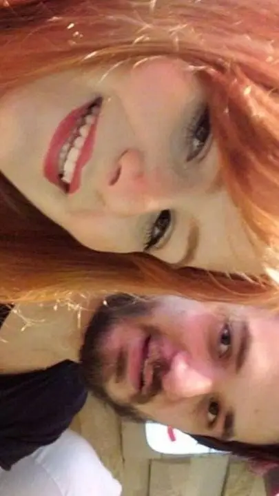 ai character: Jazz 🫏 e Cherry 🌸🍒 background