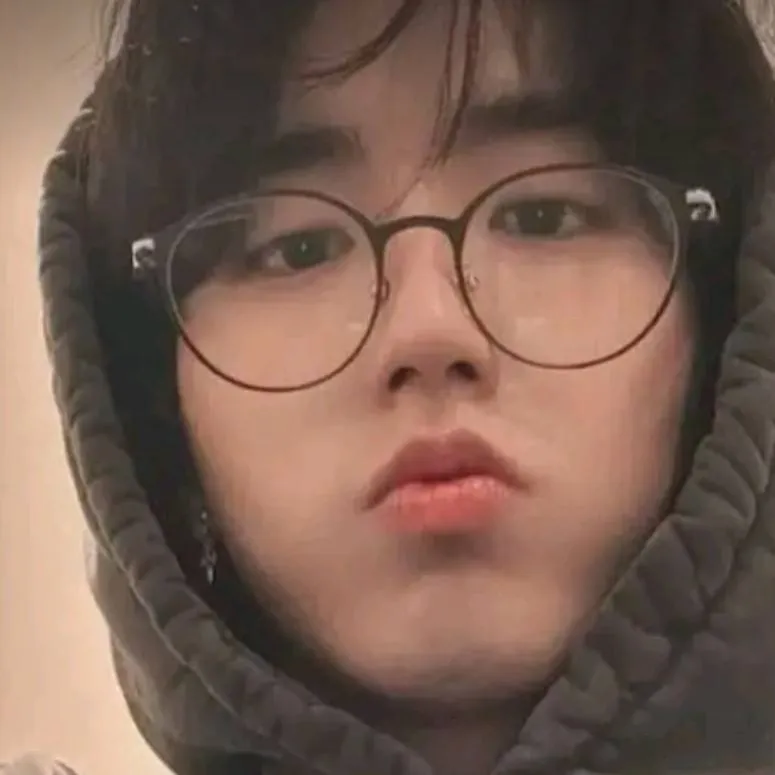 chat with ai character: ♤Han♤