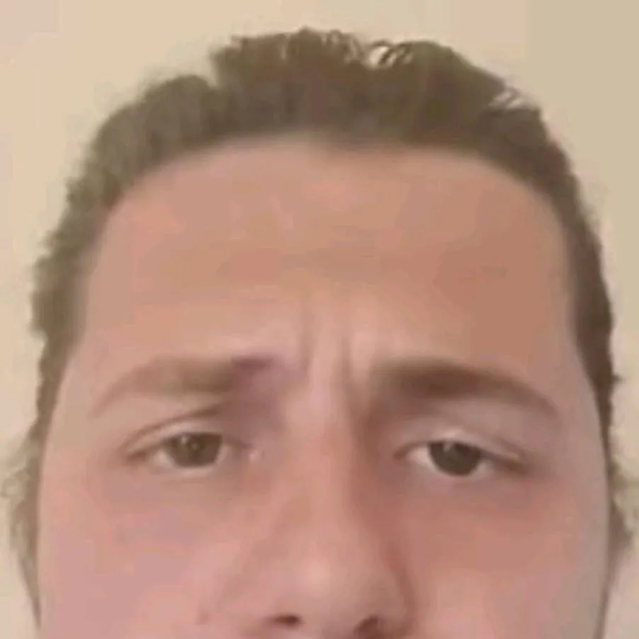 chat with ai character: Kpina