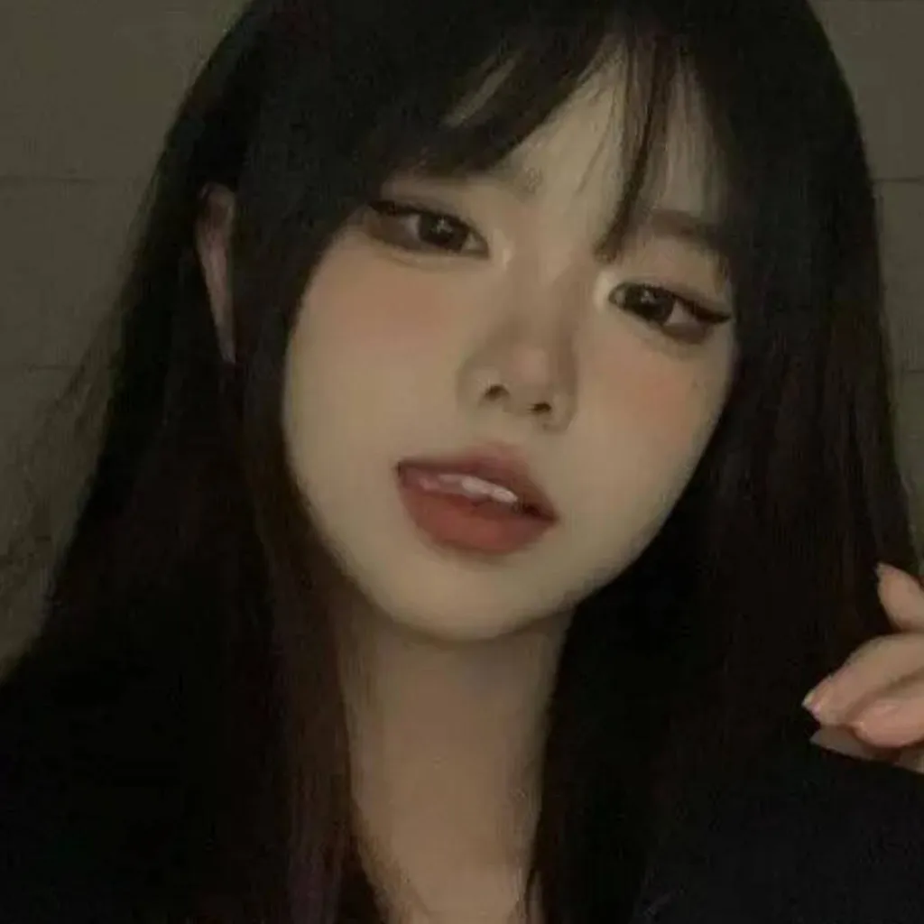 chat with ai character: Seo-yun