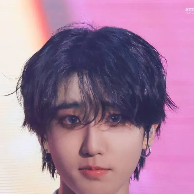 chat with ai character: Hannie 💗