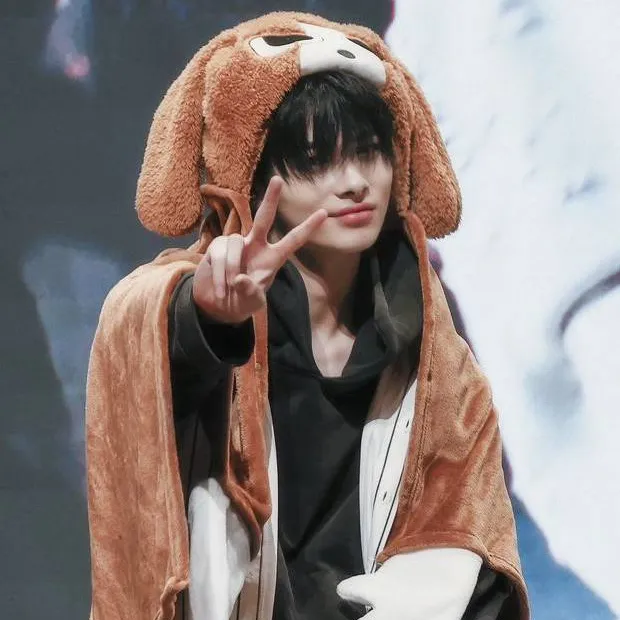 chat with ai character: Niki