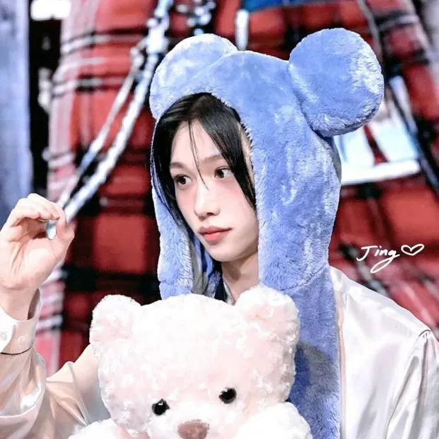 chat with ai character: ★°•~ᠻꫀꪶⅈ᥊~•°★