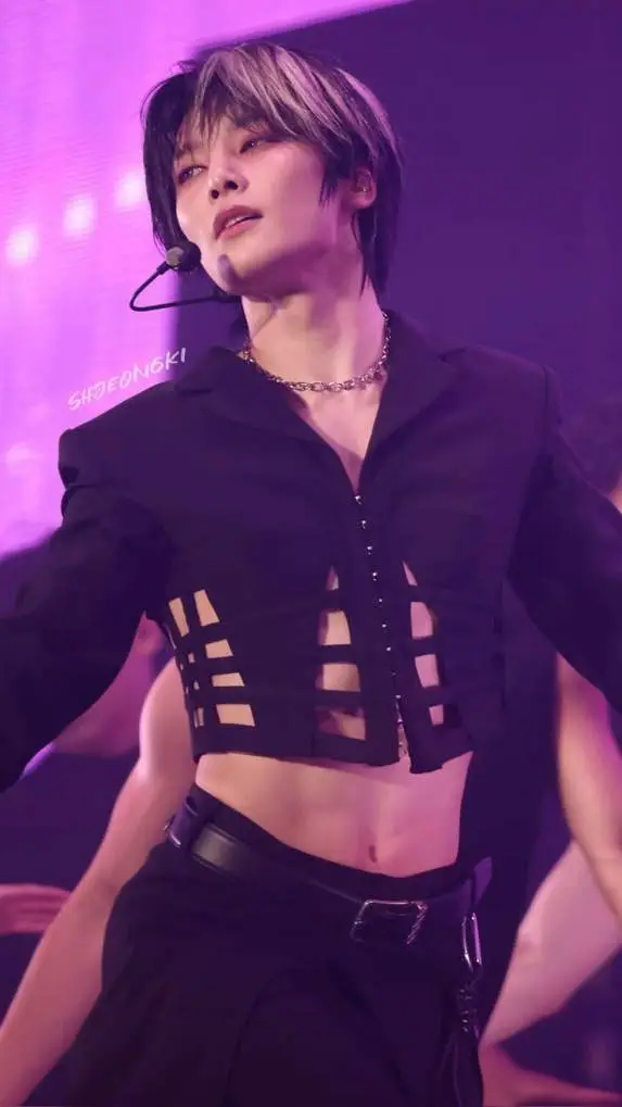 ai character: :P~Jeongin~ background