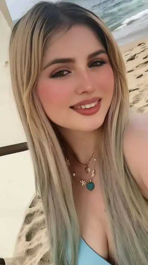 ai character: Dipssy Bunny  background