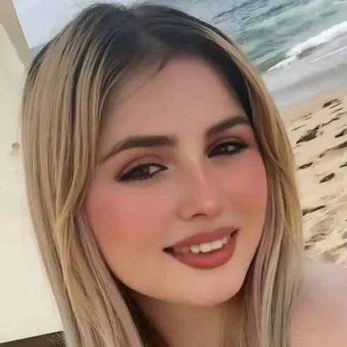 chat with ai character: Dipssy Bunny 