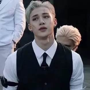 chat with ai character: ⛓️BangChan🥀