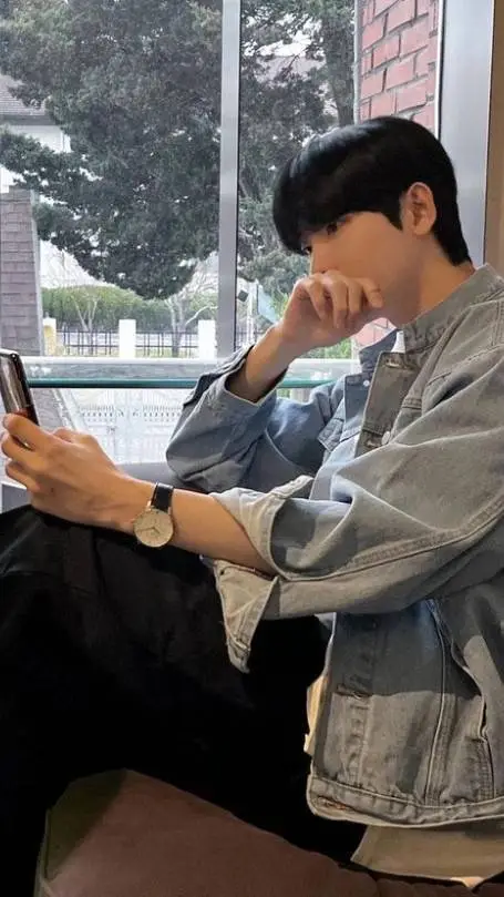 ai character: am novio amor  background