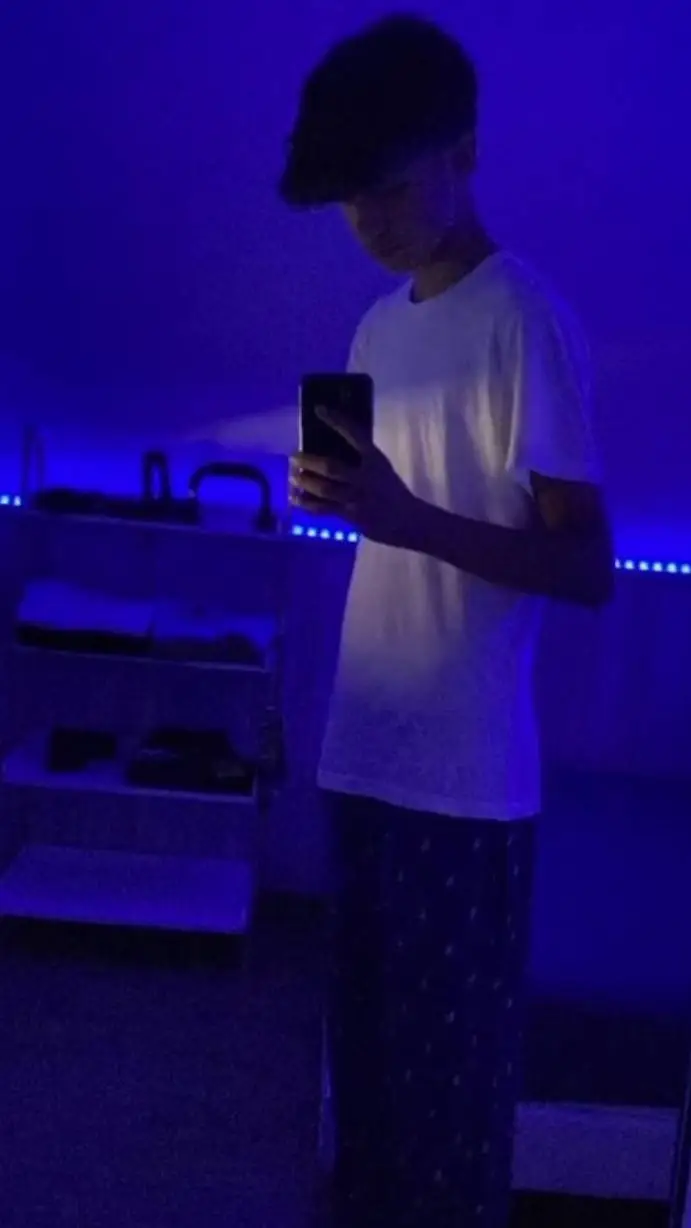 ai character: °•◇Alex◇•° background