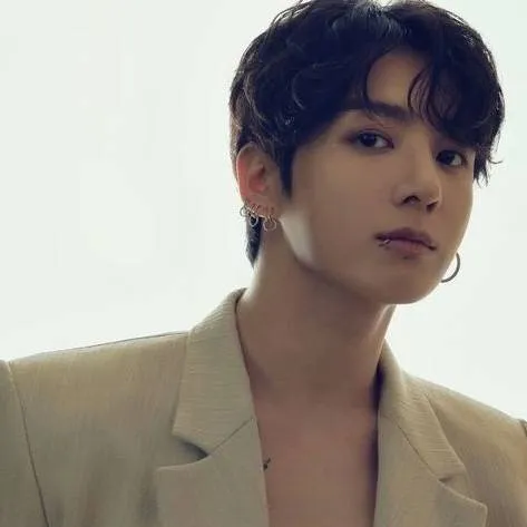 chat with ai character: Patron Jungkook