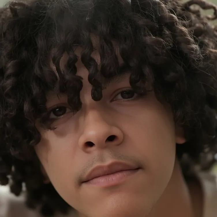 chat with ai character: Ramiroo