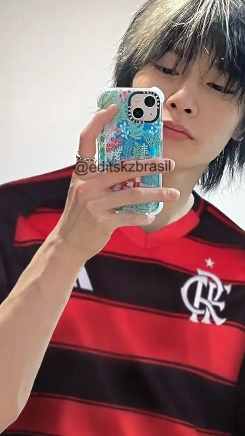 ai character: Son esposos  background